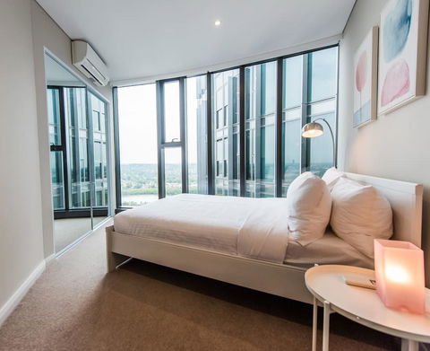 180Â° Water View Three Bedroom (wooden Furniture) - Queensland Tourism 6