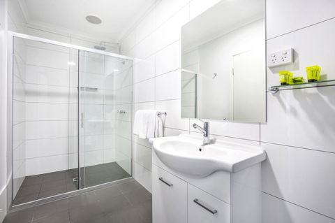 Nightcap At Hume Hotel - QLD Tourism 15