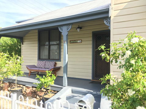Caledonia Cottage - QLD Tourism 5