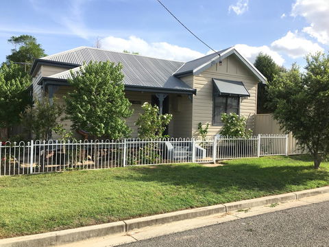 Caledonia Cottage - QLD Tourism 0