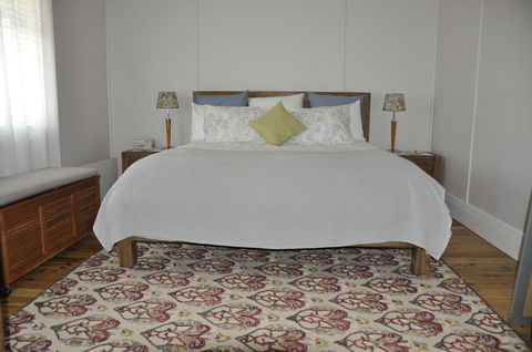 Caledonia Cottage - QLD Tourism 21