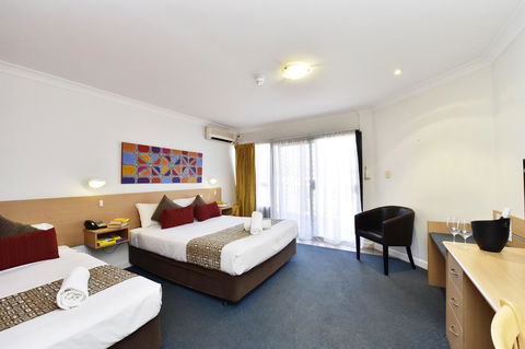 Diplomat Hotel Alice Springs - Queensland Tourism 14
