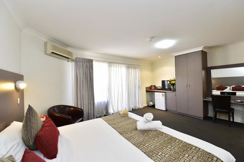 Diplomat Hotel Alice Springs - Queensland Tourism 29