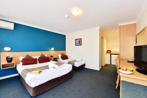 Diplomat Hotel Alice Springs - Queensland Tourism 17