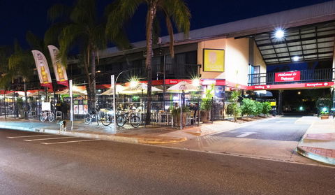 Diplomat Hotel Alice Springs - Queensland Tourism 3