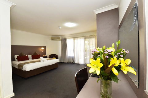 Diplomat Hotel Alice Springs - Queensland Tourism 32