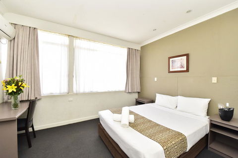 Diplomat Hotel Alice Springs - Queensland Tourism 36