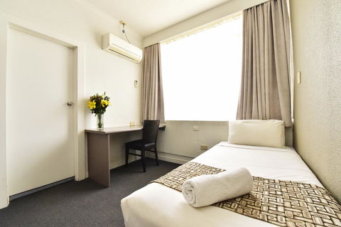 Diplomat Hotel Alice Springs - Queensland Tourism 33