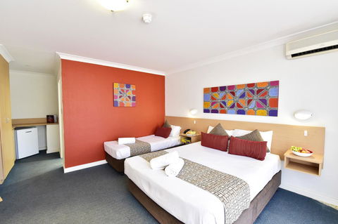 Diplomat Hotel Alice Springs - Queensland Tourism 6