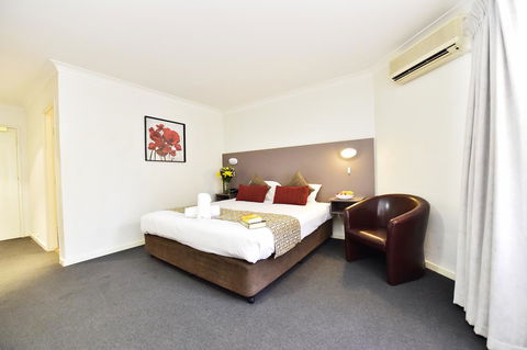 Diplomat Hotel Alice Springs - Queensland Tourism 25