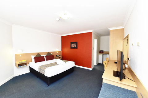 Diplomat Hotel Alice Springs - Queensland Tourism 26