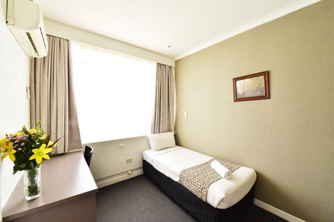Diplomat Hotel Alice Springs - Queensland Tourism 34
