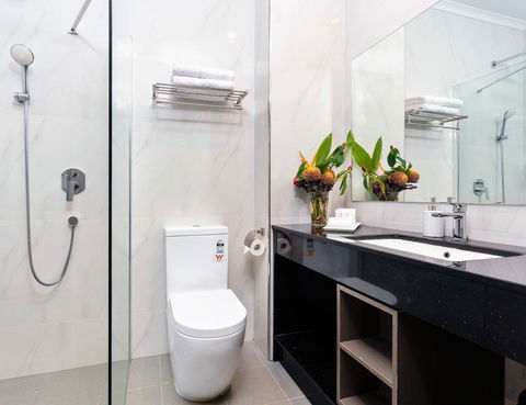 Darwin City Hotel - QLD Tourism 24