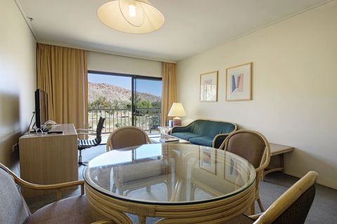 DoubleTree By Hilton Alice Springs - Queensland Tourism 28