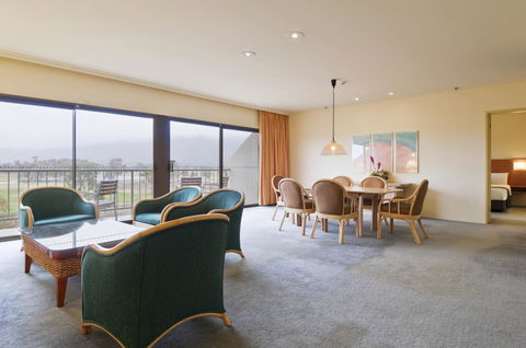 DoubleTree By Hilton Alice Springs - Queensland Tourism 35