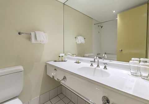 DoubleTree By Hilton Alice Springs - Queensland Tourism 25
