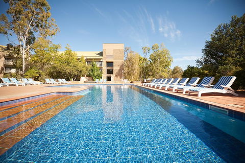 DoubleTree By Hilton Alice Springs - Queensland Tourism 6