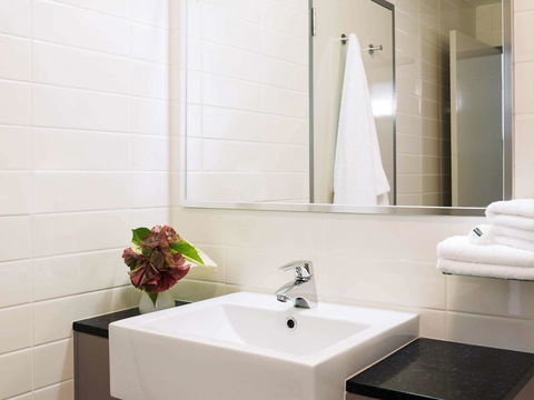 Novotel Darwin Airport - Queensland Tourism 25