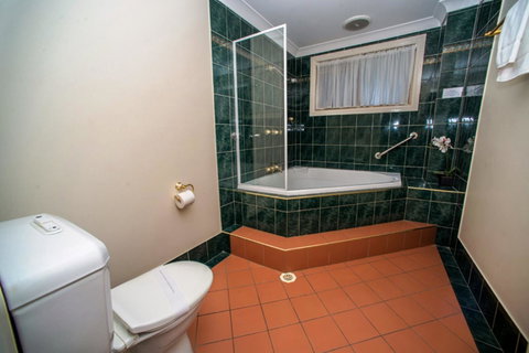 Beaches Serviced Apartments - QLD Tourism 33