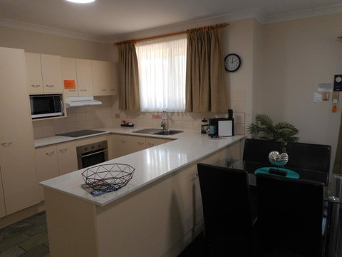 Beaches Serviced Apartments - QLD Tourism 26