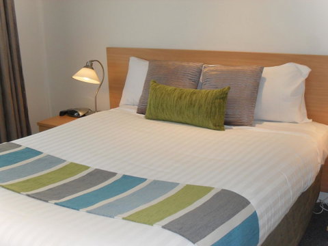 Beaches Serviced Apartments - QLD Tourism 8