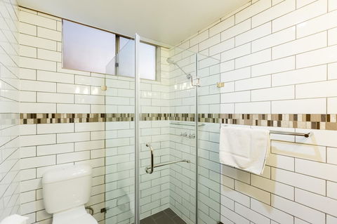 Elkira Court Motel - Queensland Tourism 25