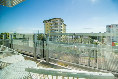 ZEN BY THE WATER - Esplanade Darwin Retreat - QLD Tourism 34