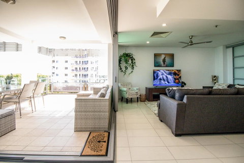 ZEN BY THE WATER - Esplanade Darwin Retreat - QLD Tourism 40