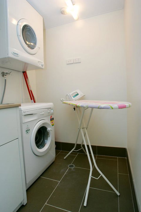 Marrakai Apartments - QLD Tourism 15