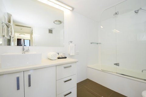 Marrakai Apartments - QLD Tourism 4