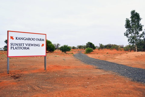 Erldunda Desert Oaks Resort - QLD Tourism 18
