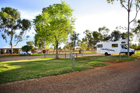 Erldunda Desert Oaks Resort - QLD Tourism 29
