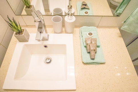 ZEN QUEST - The NOMADS PAD Near Nightcliff Markets & Sunset Foreshore - QLD Tourism 20