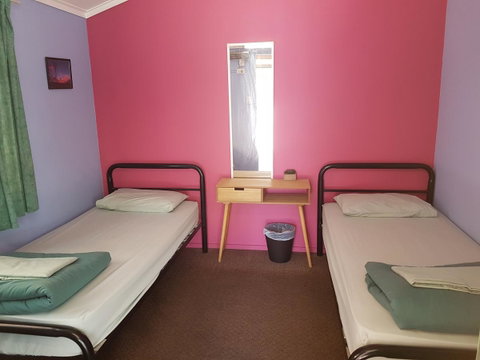 Alice Lodge - QLD Tourism 39