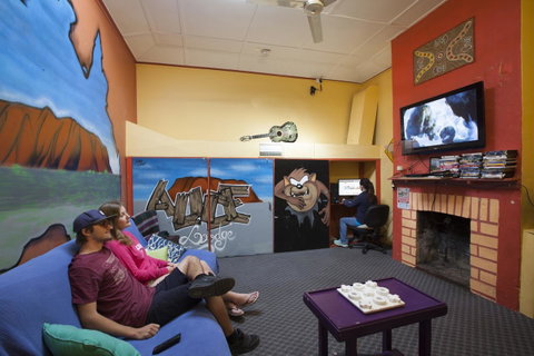 Alice Lodge - QLD Tourism 29
