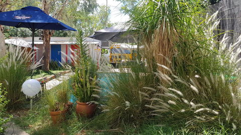 Alice\'s Secret Travellers Inn - Queensland Tourism 22