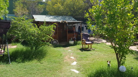 Alice\'s Secret Travellers Inn - Queensland Tourism 23