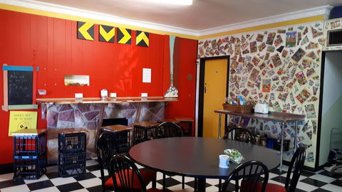 Alice\'s Secret Travellers Inn - Queensland Tourism 29