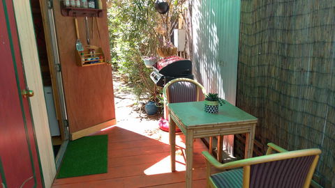 Alice\'s Secret Travellers Inn - Queensland Tourism 12