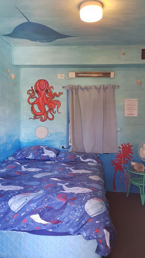 Alice\'s Secret Travellers Inn - Queensland Tourism 40
