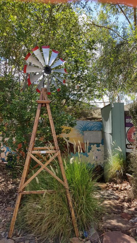 Alice\'s Secret Travellers Inn - Queensland Tourism 26