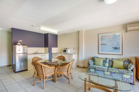 Nelson Bay Breeze - Queensland Tourism 26