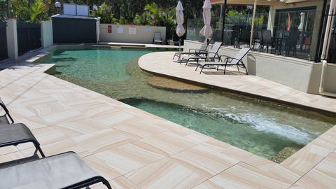 Nelson Bay Breeze - Queensland Tourism 4
