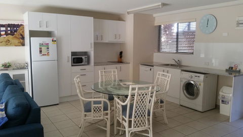 Nelson Bay Breeze - Queensland Tourism 23