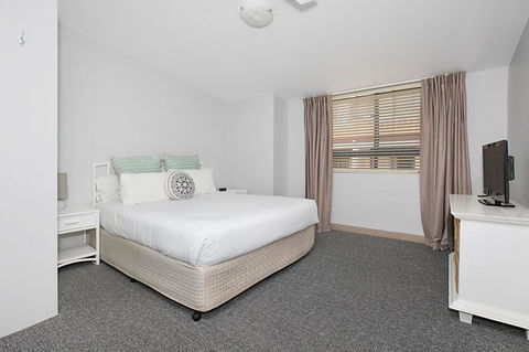 Nelson Bay Breeze - Queensland Tourism 14
