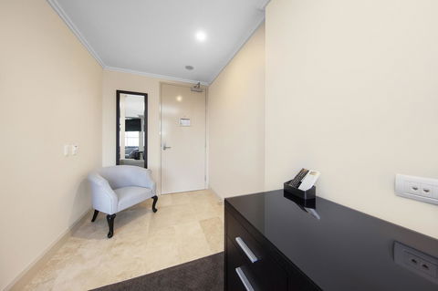 Canberra Rex Hotel - QLD Tourism 28