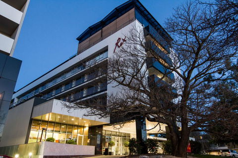 Canberra Rex Hotel - QLD Tourism 1