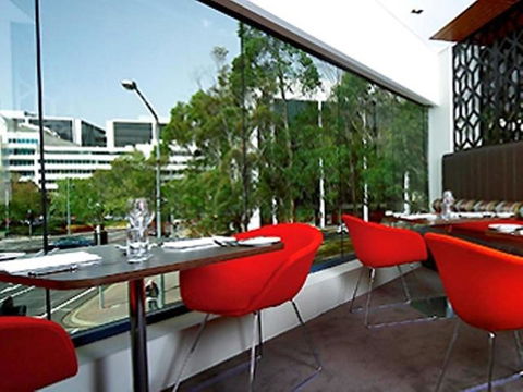 Novotel Canberra - QLD Tourism 14