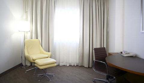 Novotel Canberra - QLD Tourism 16