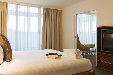 Novotel Canberra - QLD Tourism 40